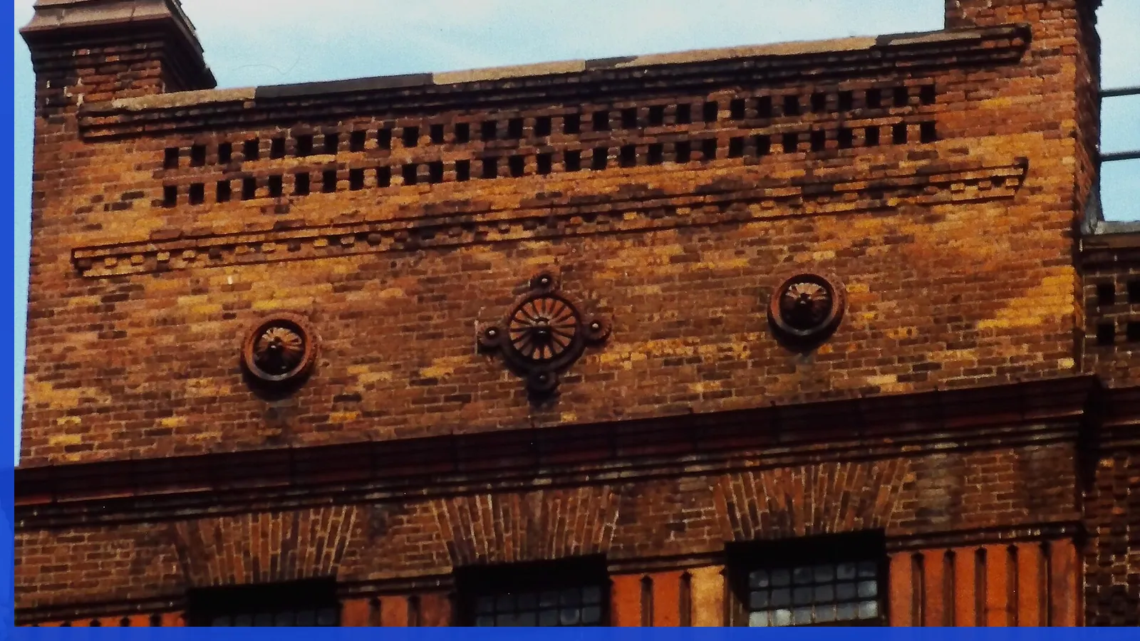 A Brooklyn neighborhood streetscape illustrating restaurants in Clinton Hill